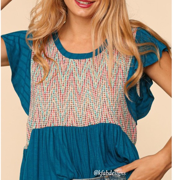 LAST 2! Boho Soft Textured Knit Color Block Flutter Sleeve Top! - Picture 9 of 9